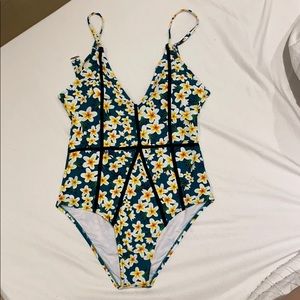 Cupshe Floral one piece swimsuit